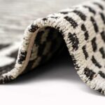 Louis De Poortere tapis Structures Berber 9651 Caidal upfold