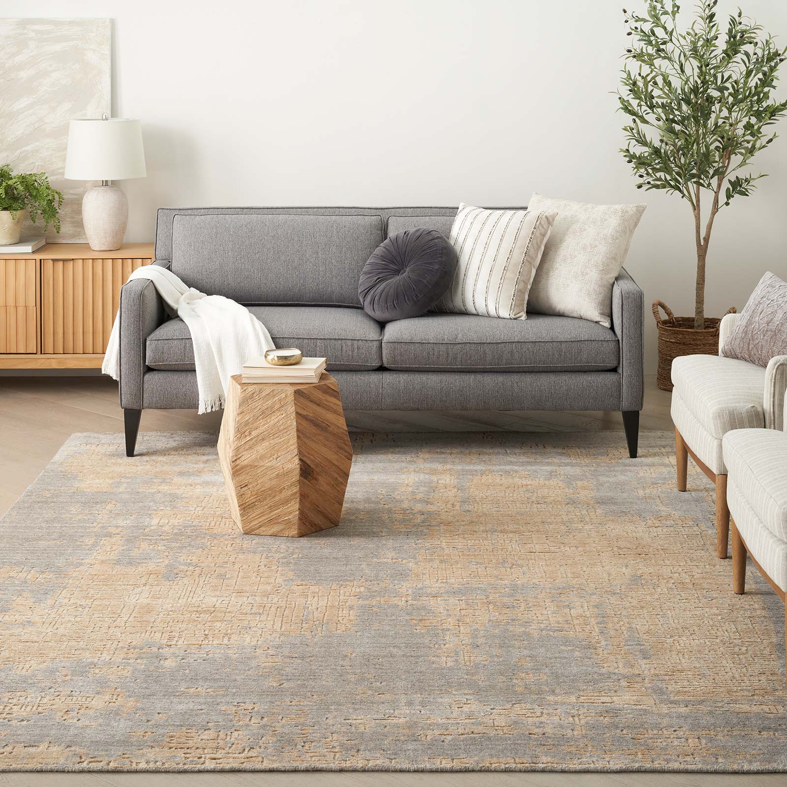 Nourison tapis Harmony HAY05 GRYGD GREY GOLD 8x10 099446936332 interior 3